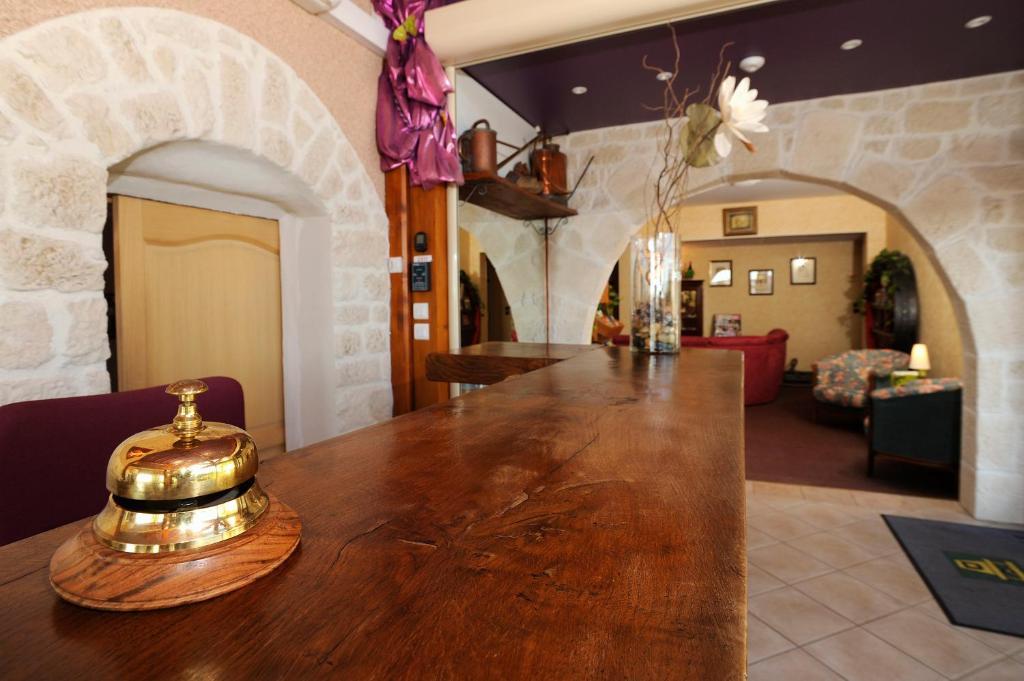 Logis Hotel Des Grands Vins Fleurie Εξωτερικό φωτογραφία